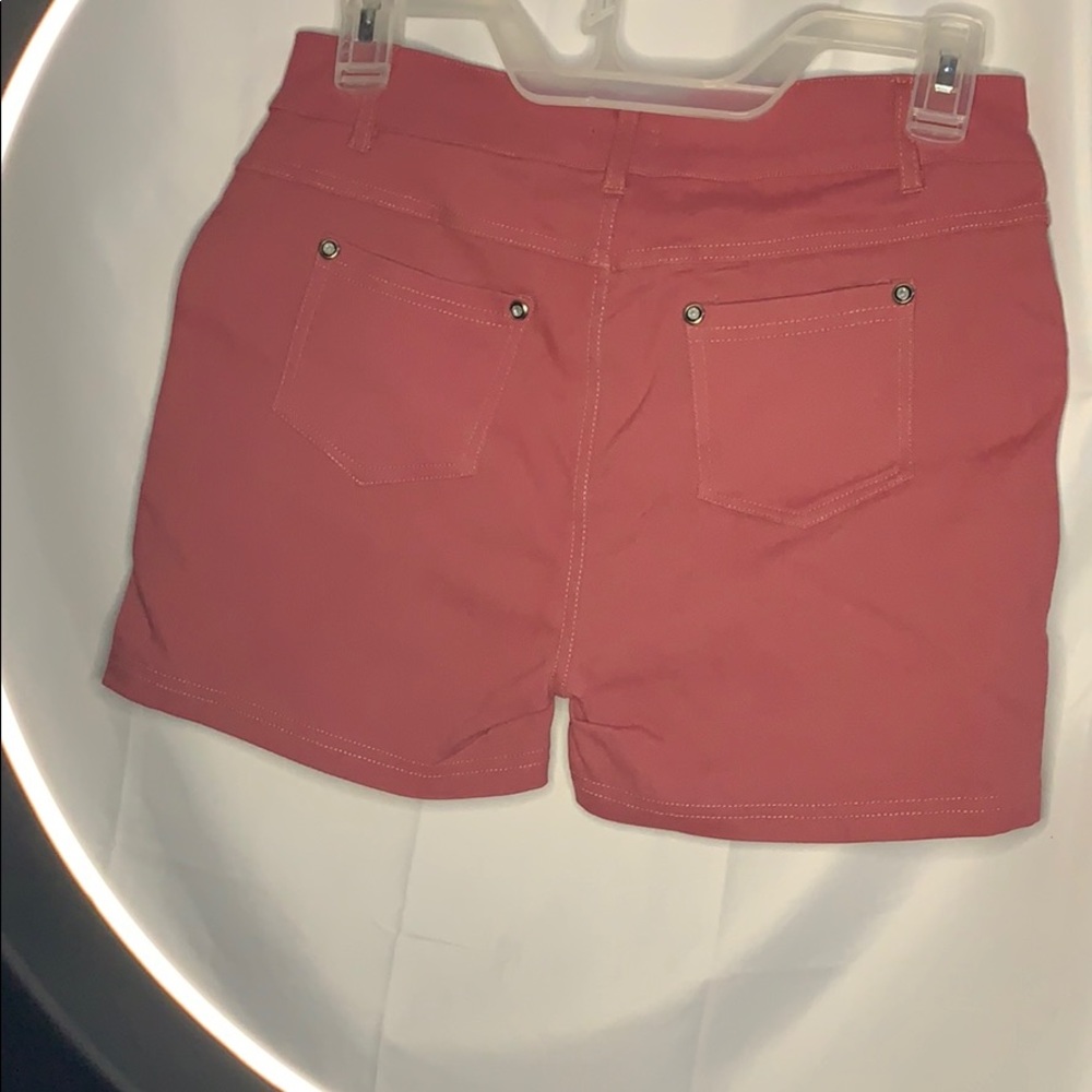 Mini shorts - Picture 2 of 2
